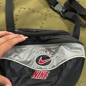 Supreme Black and Gray Belt Bag with Modern Style